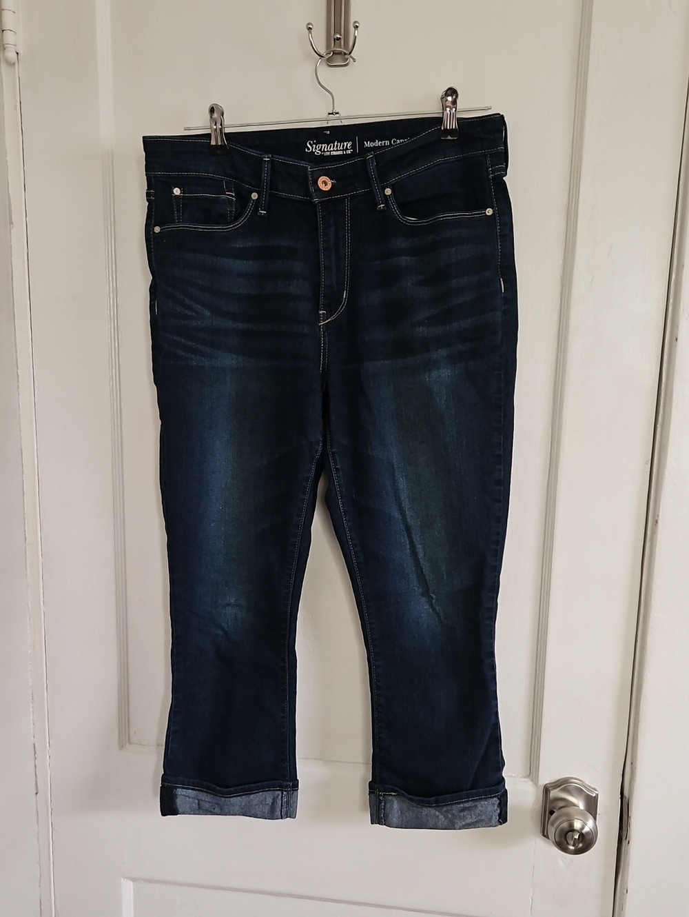 Signature Dark Indigo Women's Modern Capri Jeans